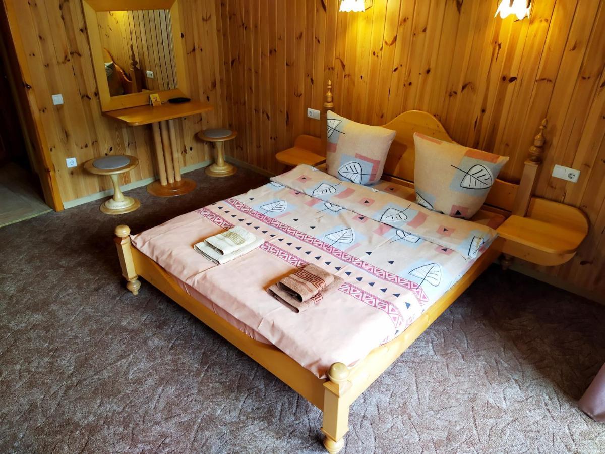 Guest House Shafran 亚列姆切 外观 照片