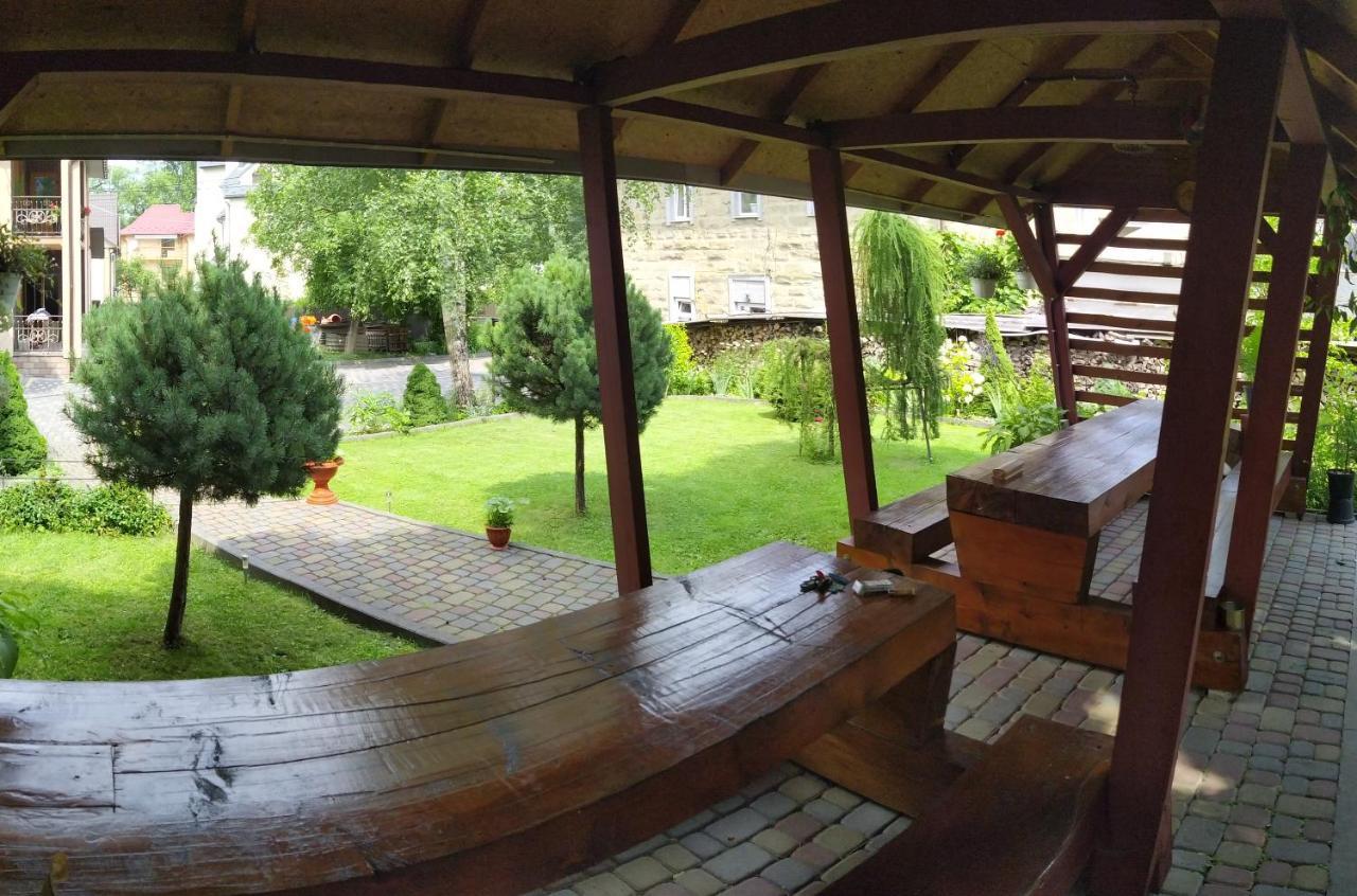 Guest House Shafran 亚列姆切 外观 照片